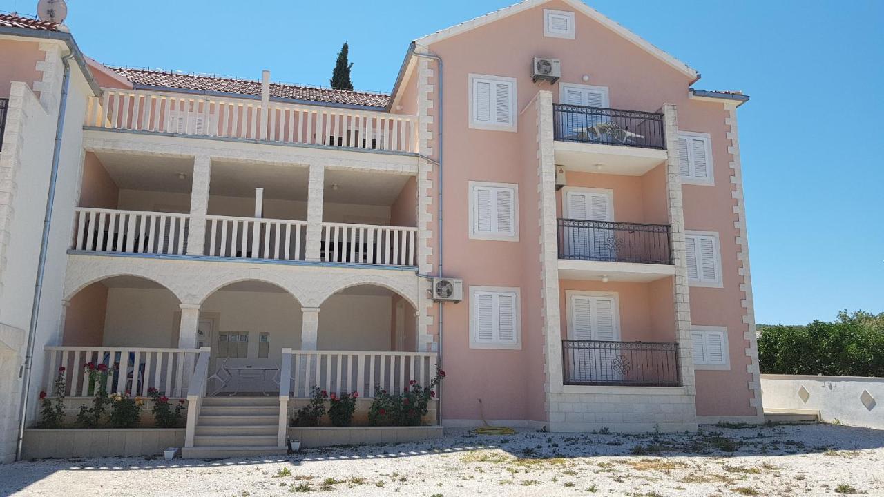 Ruzica Apartments Mirca  Bagian luar foto
