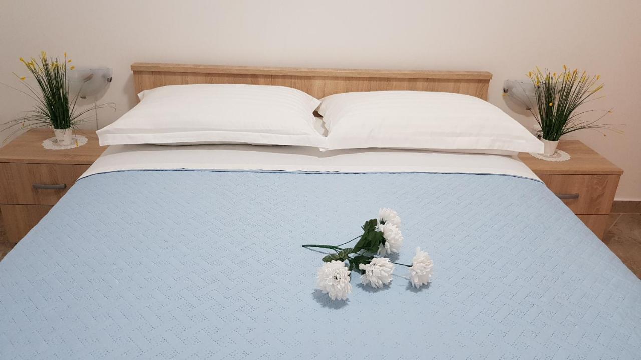 Ruzica Apartments Mirca  Bagian luar foto