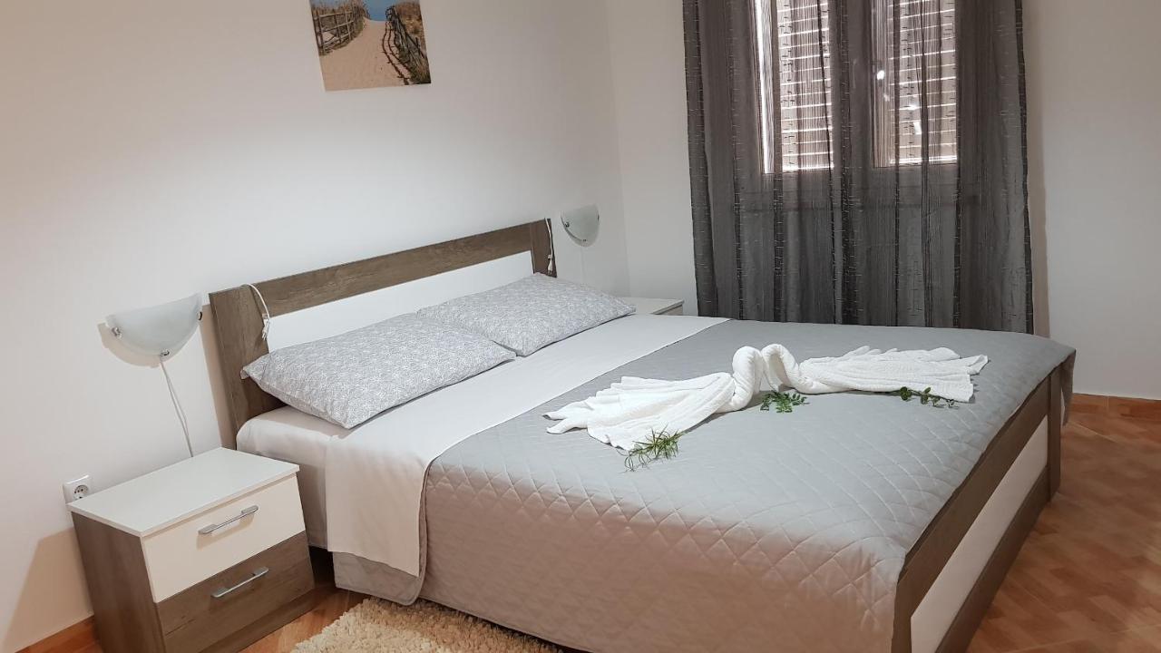 Ruzica Apartments Mirca  Bagian luar foto